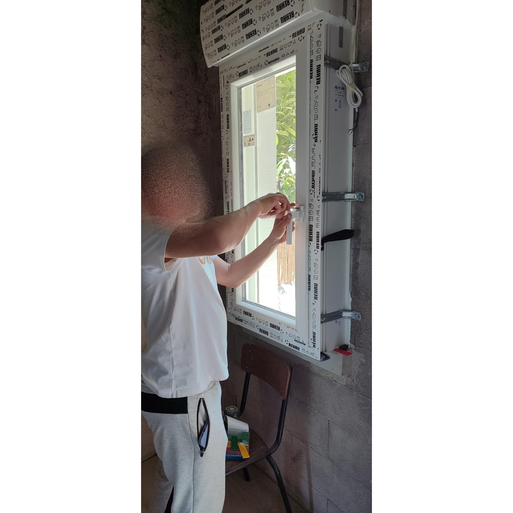 photo-Marcel transforme son bâtiment ancien avec des menuiseries sur mesure