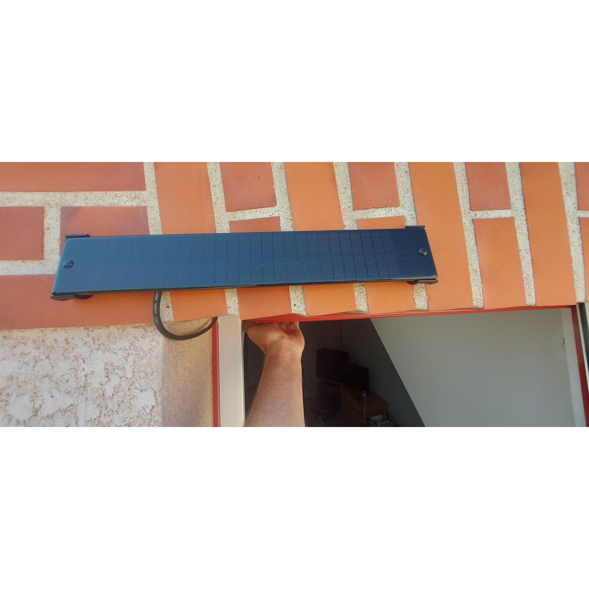 photo-Volets roulants solaires avec moustiquaire : découvrez la réalisation sur mesure de Ludovic