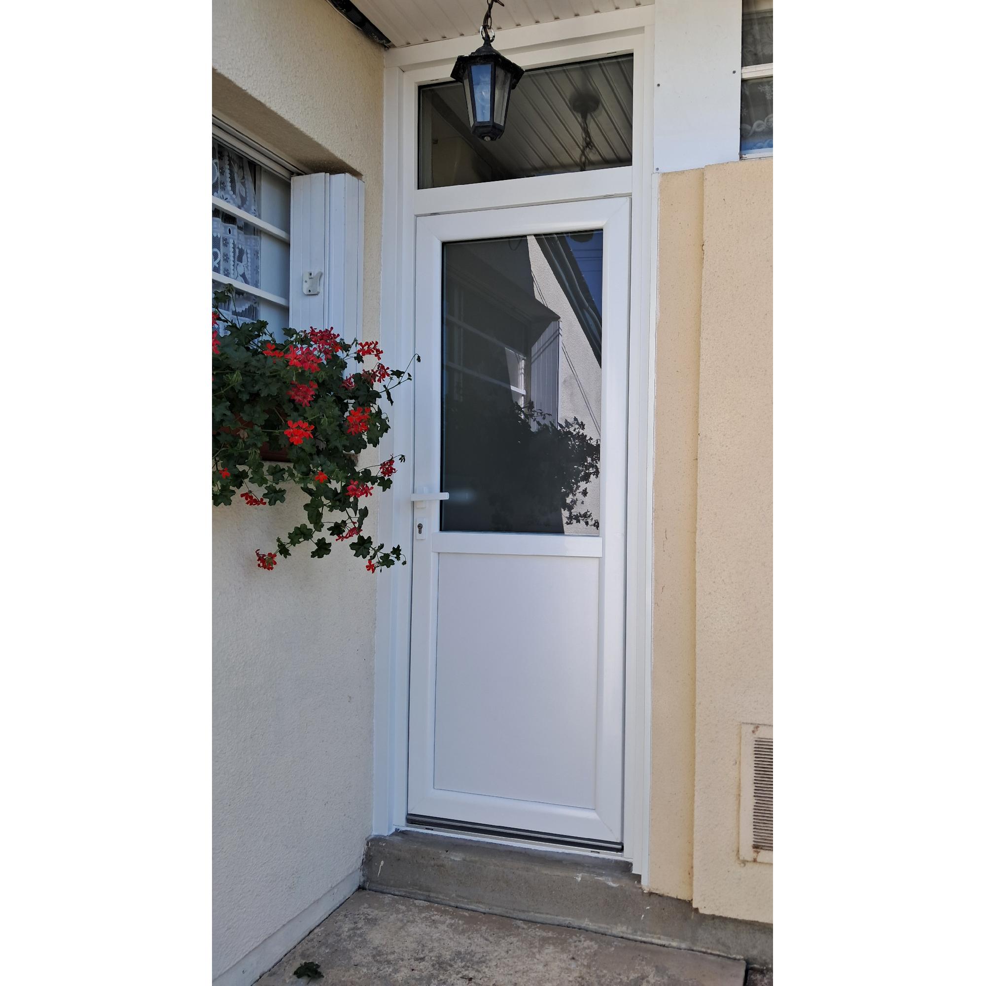 photo-Dominique choisit VoletShop pour sa porte d’entrée