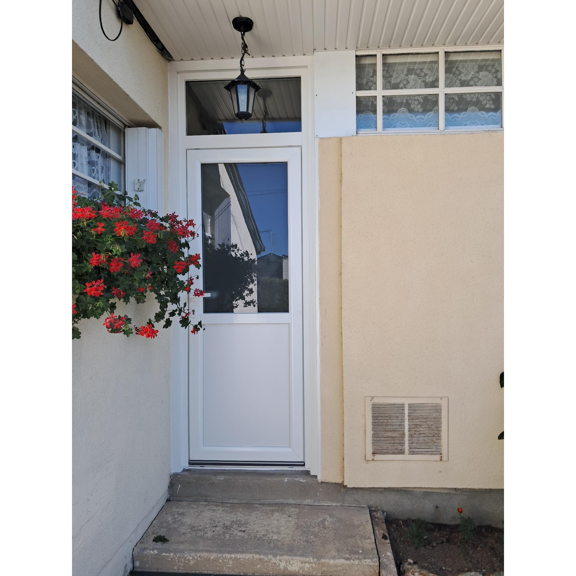 photo-Dominique choisit VoletShop pour sa porte d’entrée