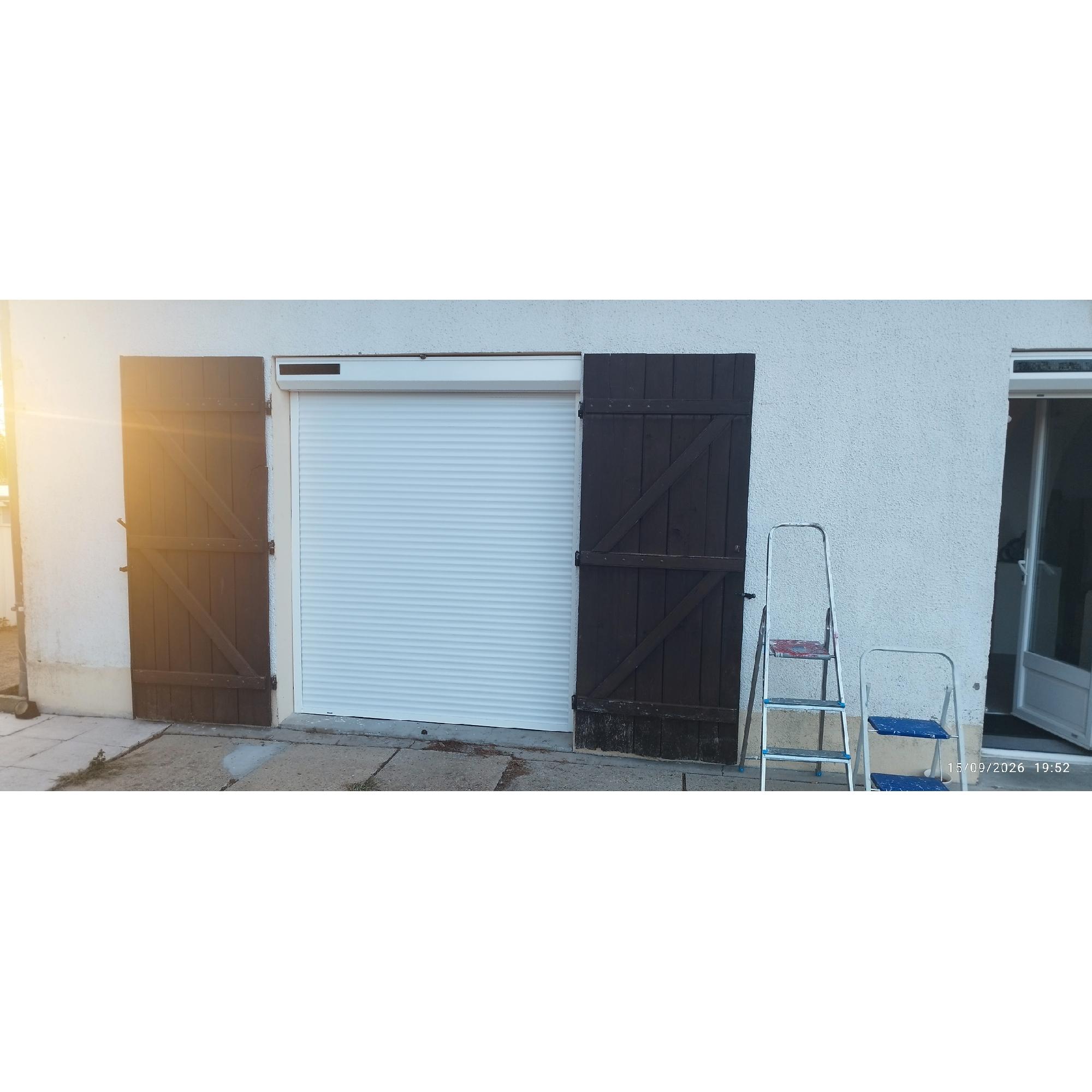 photo-Didier choisit les volets roulants solaires pour rénover sa maison