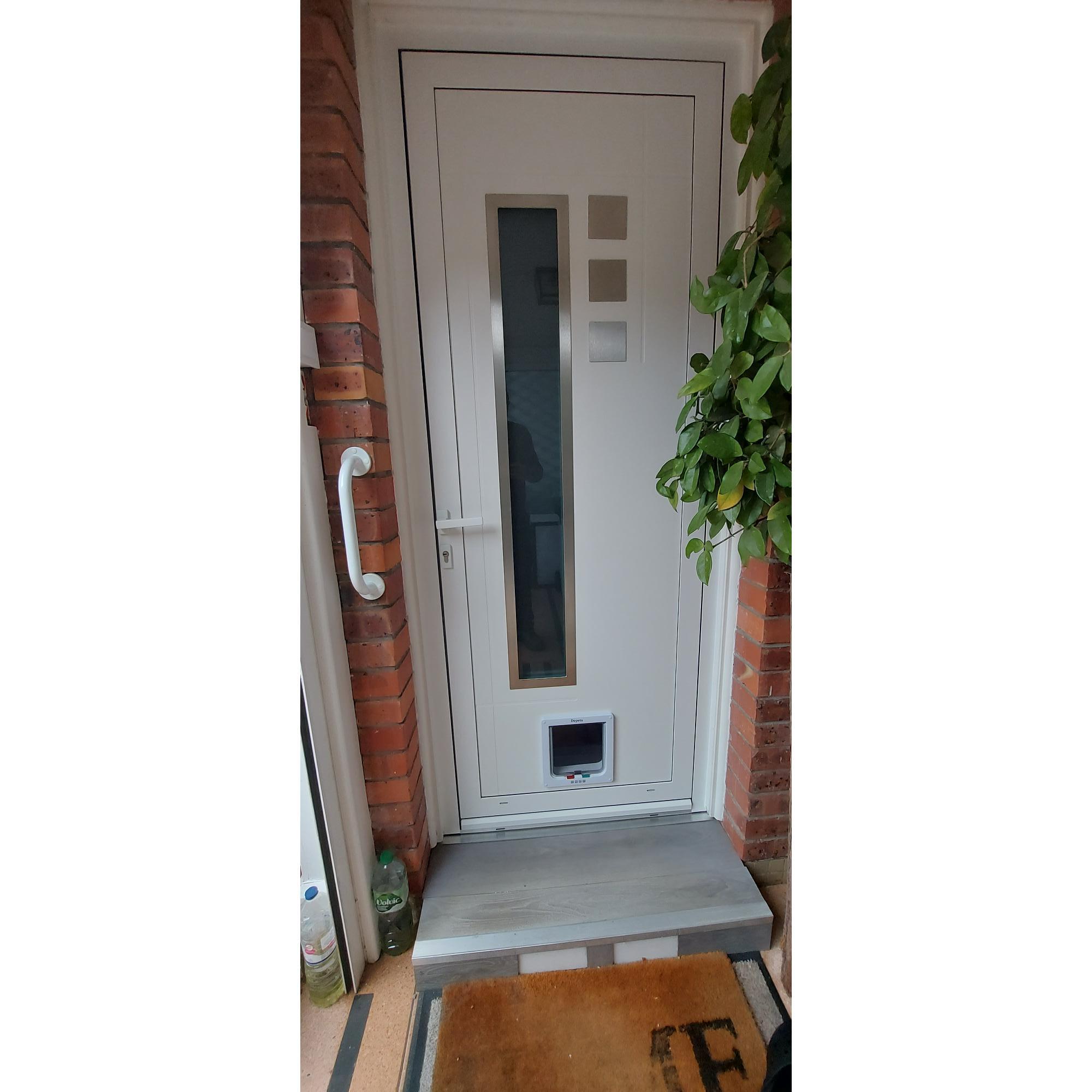photo-Découvrez la nouvelle porte d'entrée installée par Ludovic